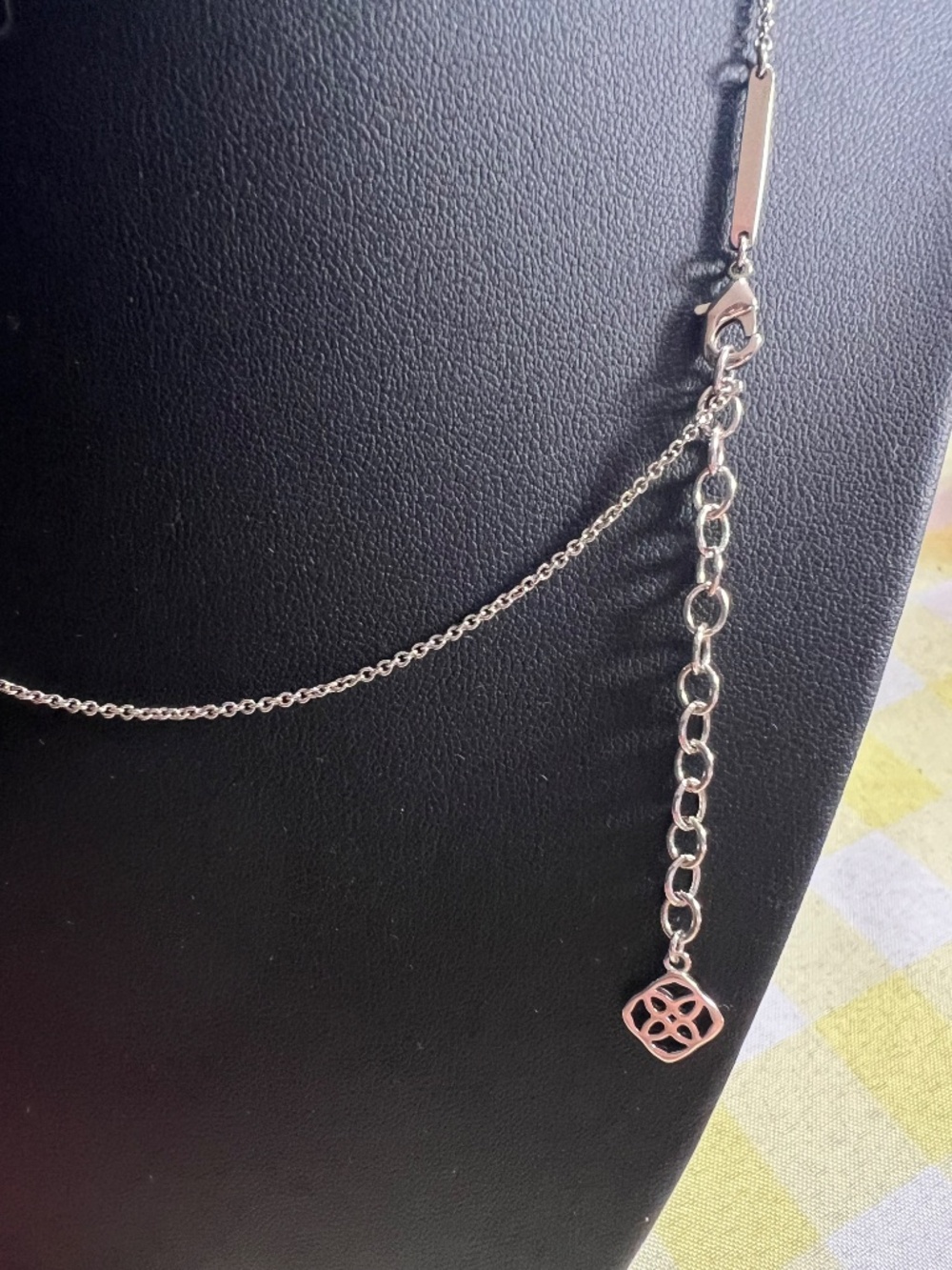 Kendra Scott Elisa Necklace - Picture 3 of 4